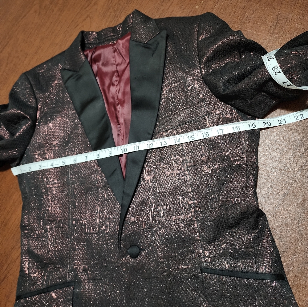 NWOT - Sophisticated Black and Burgundy Men's Blazer - Picture 3 of 10